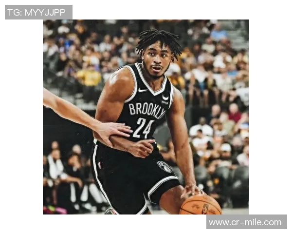 中国赛半场战报布克贡献11分曾凡博未登场托马斯状态火热助太阳暂时领先篮网